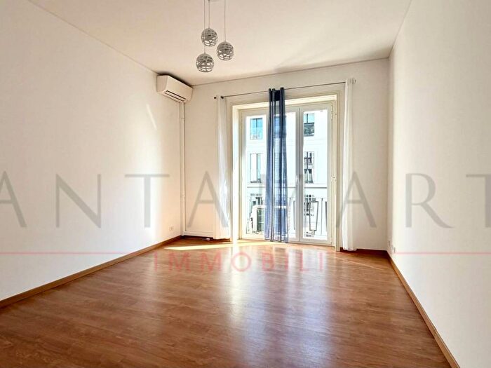 Appartamento bilocale in affitto in Corso di Porta Romana, Missori, Milano