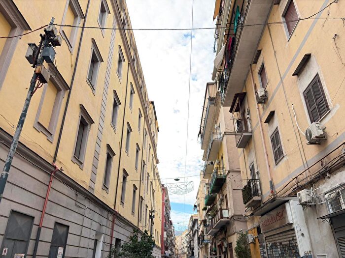 Appartamento bilocale in vendita in Via Salaiolo allOrte del Conte, Napoli