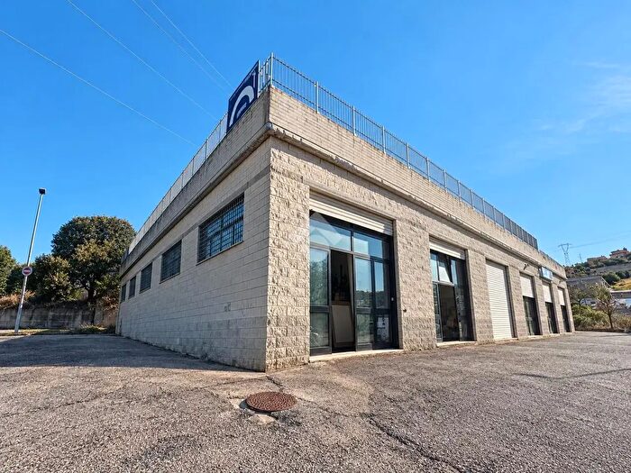 Appartamento in vendita in Via Achille Grandi, Ancona