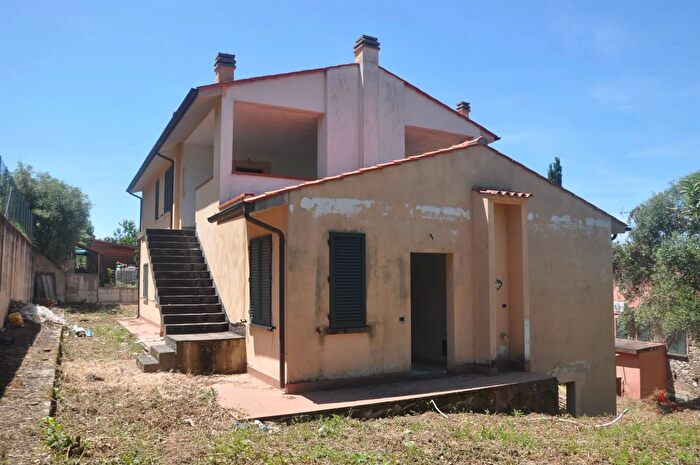 Case in Vendita e in Affitto - 3