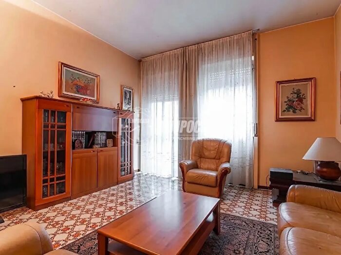 Appartamento trilocale in vendita in Via Gioacchino Rossini, Saronno