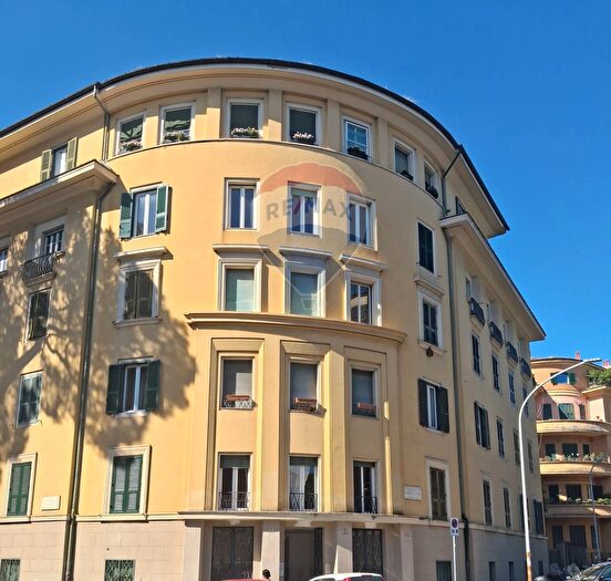Appartamento trilocale in affitto in Via Scipio Slataper, Roma