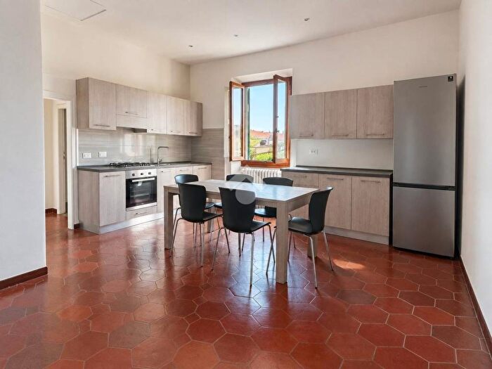 Appartamento con 5 locali in affitto in Via Di Ripoli, Europa, Firenze