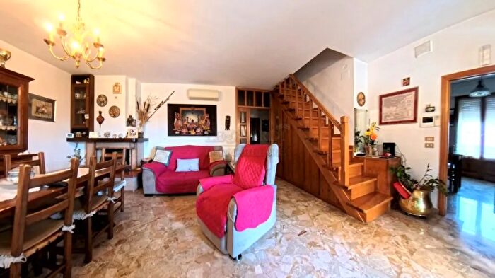 Appartamento con 5 locali in vendita in Sansepolcro