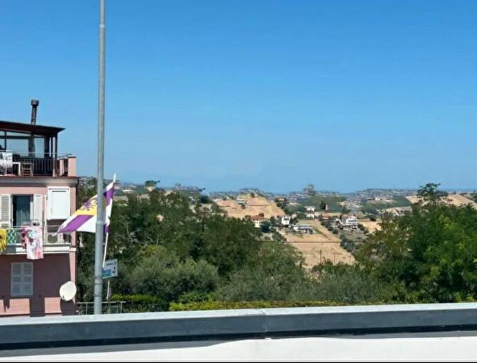 Appartamento con 5 locali in vendita in Viale Trento, Fermo