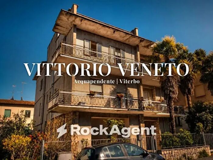 Appartamento con 5 locali in vendita in Via Vittorio Veneto, Grotte Di Castro