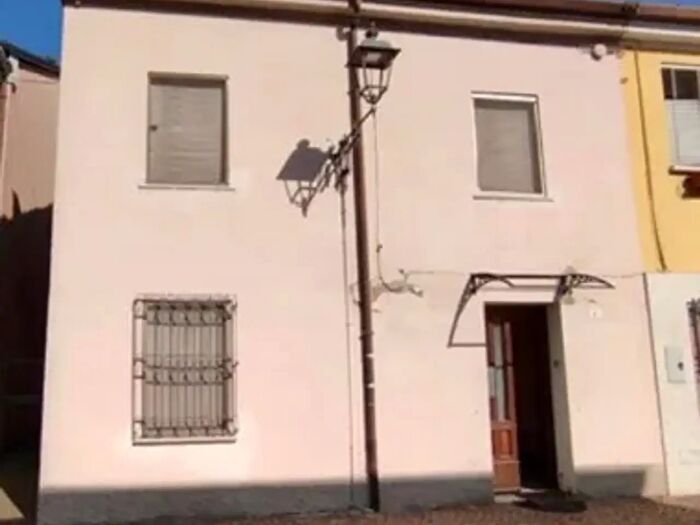 Casa quadrilocale in vendita in Via Albertini, Quingentole