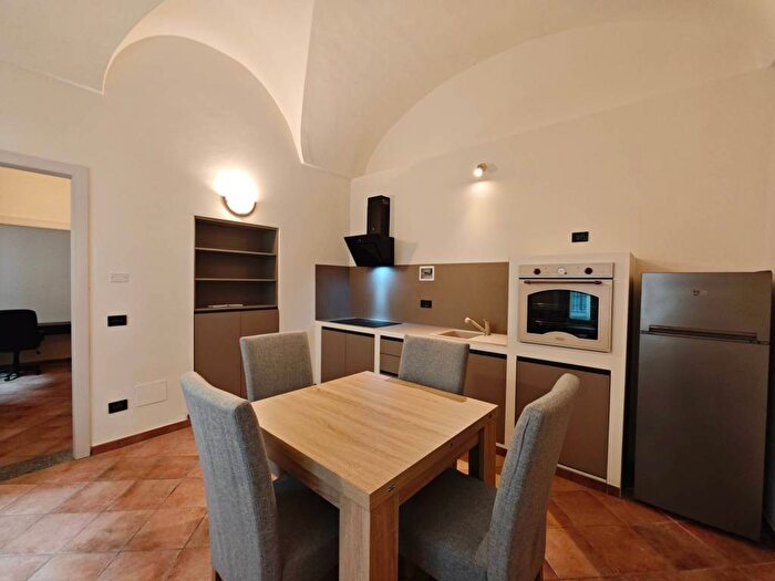 Appartamento trilocale in affitto in Via Emma e Antonio Cerino Zegna, Centro Storico, Biella