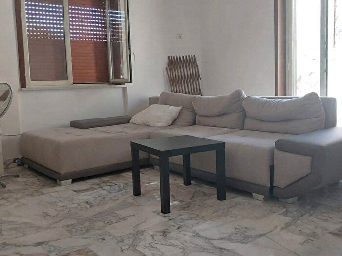Appartamento quadrilocale in vendita in Via Ugo Bassi, Centro Storico, Messina