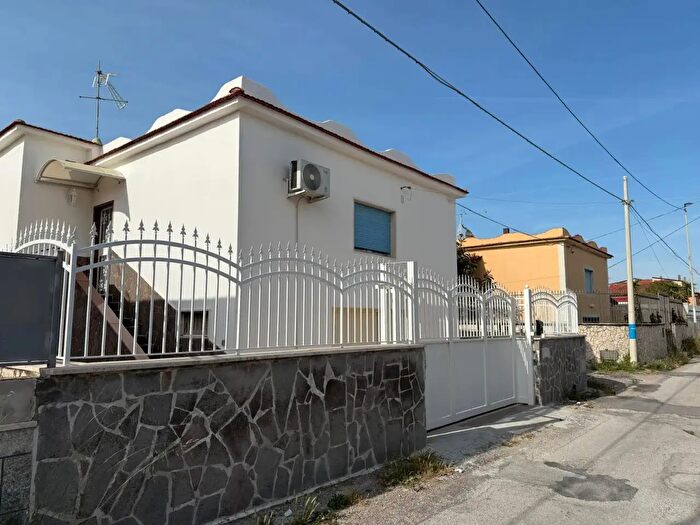 Casa con 5 locali in affitto in Viale Tagliamento, Castel Volturno