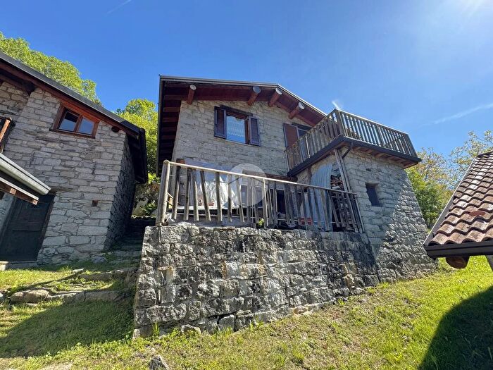 Casa bilocale in vendita in Località Tenuta, Saviore DellAdamello