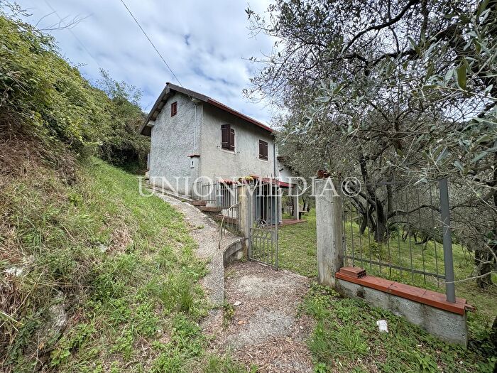 Casa bilocale in vendita in Via Carignano, Fosdinovo