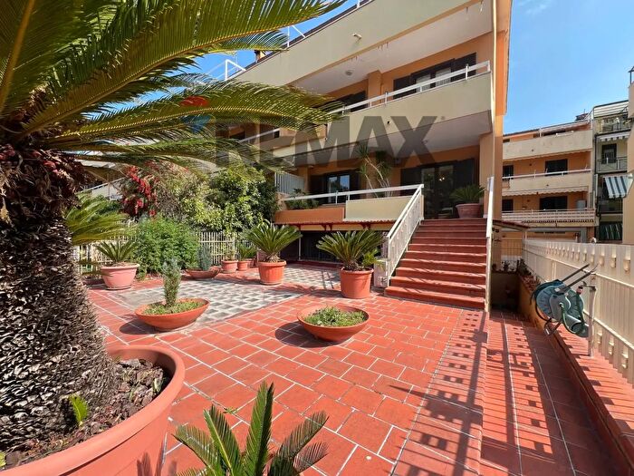 Casa con 6 locali in vendita in Gregorio Mendel, Caserta