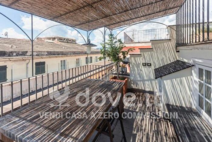 Appartamento con 6 locali in vendita in Piazza San Giorgio, Genova
