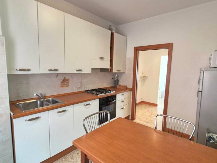 Appartamento trilocale in affitto in Via Maggio, Stadio Omobono Tenni, Treviso