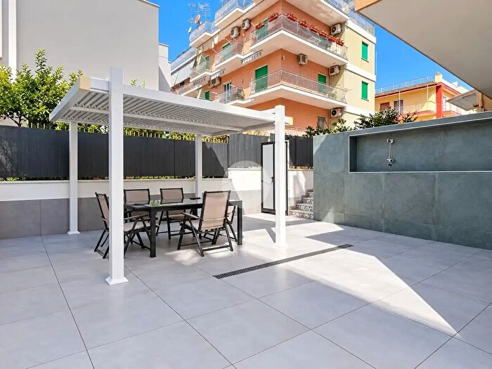 Appartamento quadrilocale in vendita in Via Livorno, Gaeta