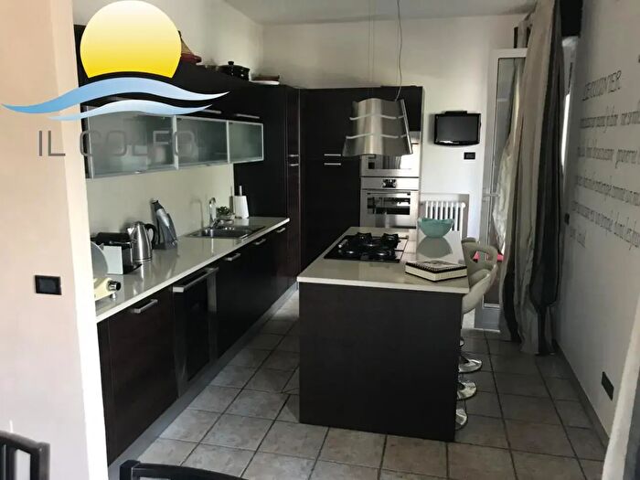 Appartamento con 6 locali in vendita in Via dei Giacinti, Diano Marina