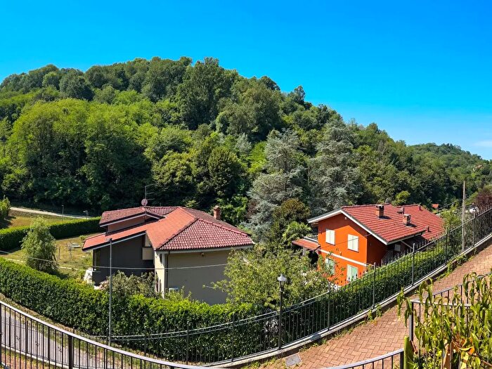 Appartamento quadrilocale in vendita in Strada Valle Massa, Castiglione Torinese