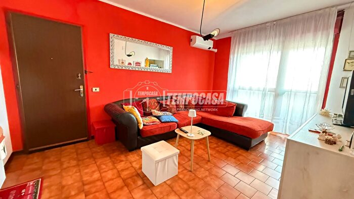 Appartamento trilocale in vendita in Via dei Pioppi, Legnano