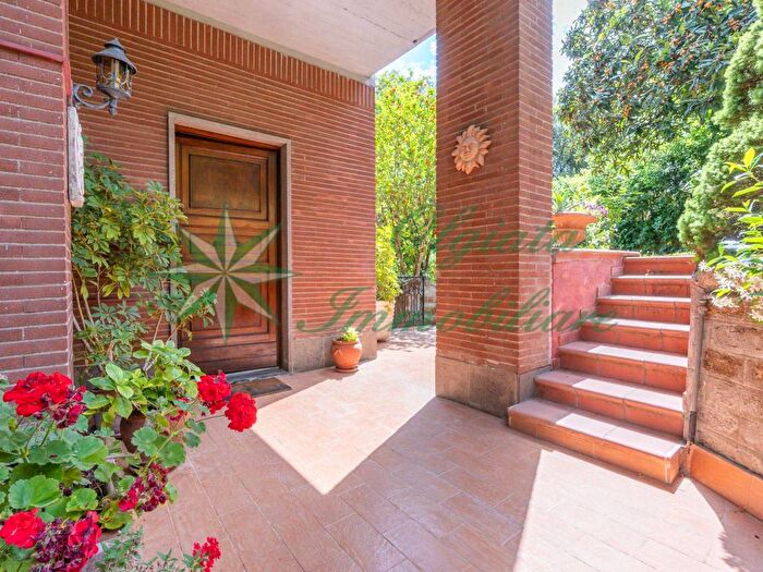 Casa quadrilocale in affitto in Largo dellOlgiata, Olgiata, Roma