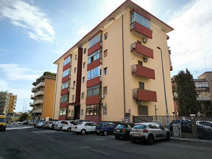 Appartamento con 6 locali in vendita in Via Rosso di San Secondo Catania, Catania
