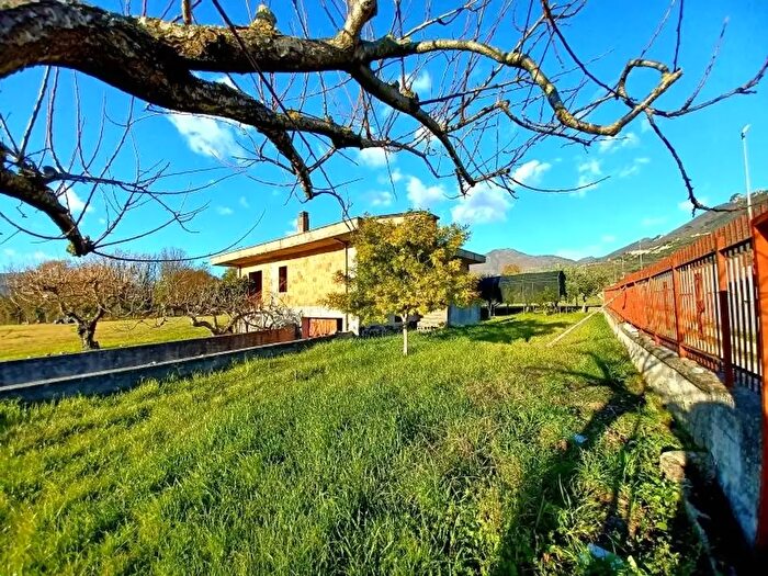 Casa trilocale in vendita in Olevano Sul Tusciano