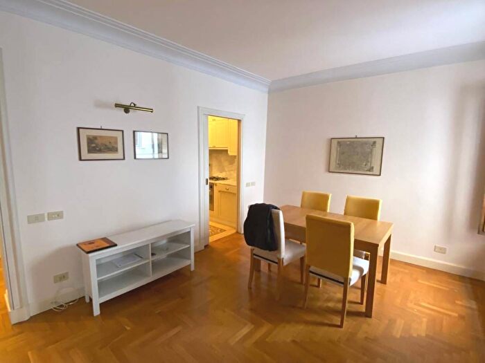Appartamento trilocale in affitto in Vicolo del Giglio, Campo de' Fiori, Roma