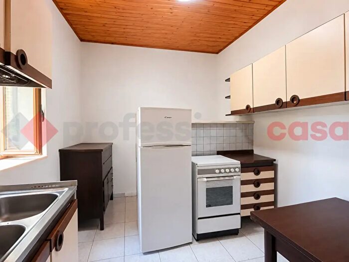 Appartamento con 5 locali in vendita in Via del Plebiscito, Vico Nel Lazio