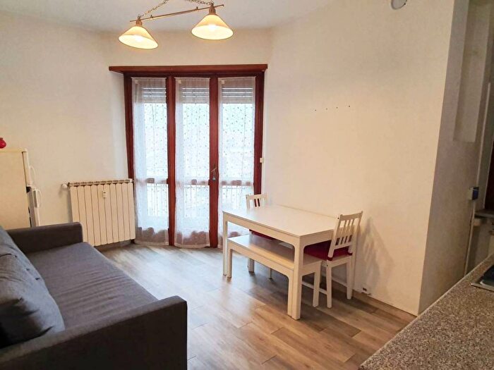 Appartamento bilocale in affitto in Via Gian A Momo, Centro, Chivasso