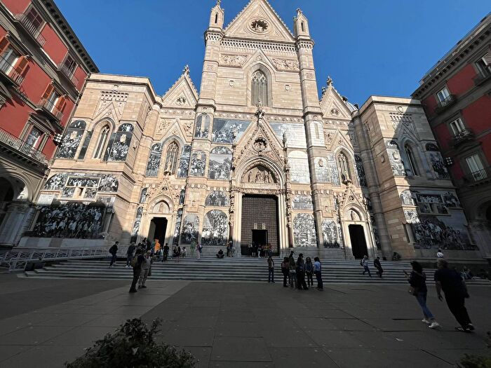 Appartamento trilocale in vendita in Vico Zuroli, Napoli