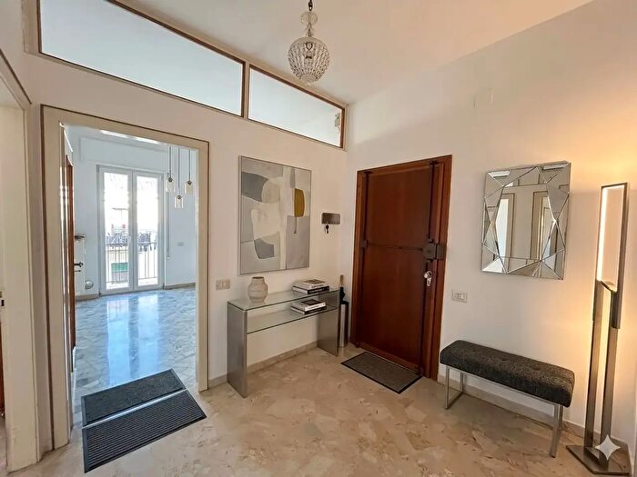 Appartamento trilocale in vendita in Via Malacarne, Vicenza