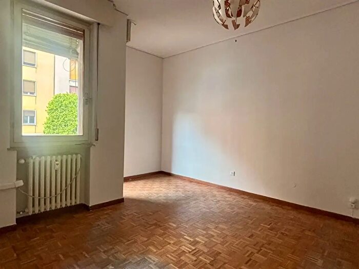 Appartamento trilocale in vendita in Viale Partigiani, Mantova