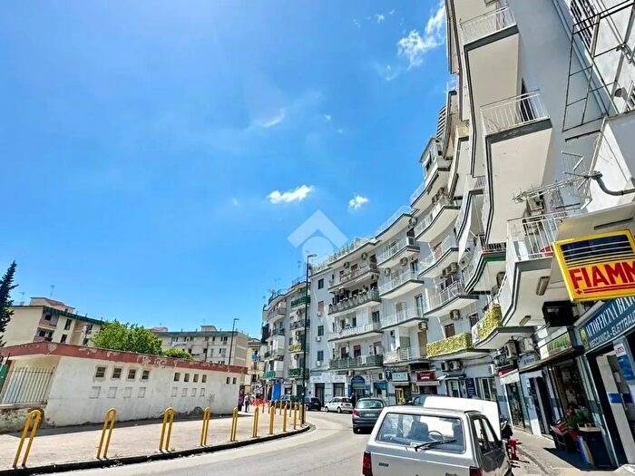 Appartamento bilocale in vendita in Traversa III Nino Bixio, Napoli