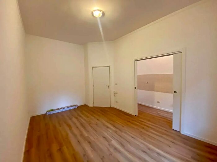 Appartamento bilocale in affitto in Via Tavazzano, Milano