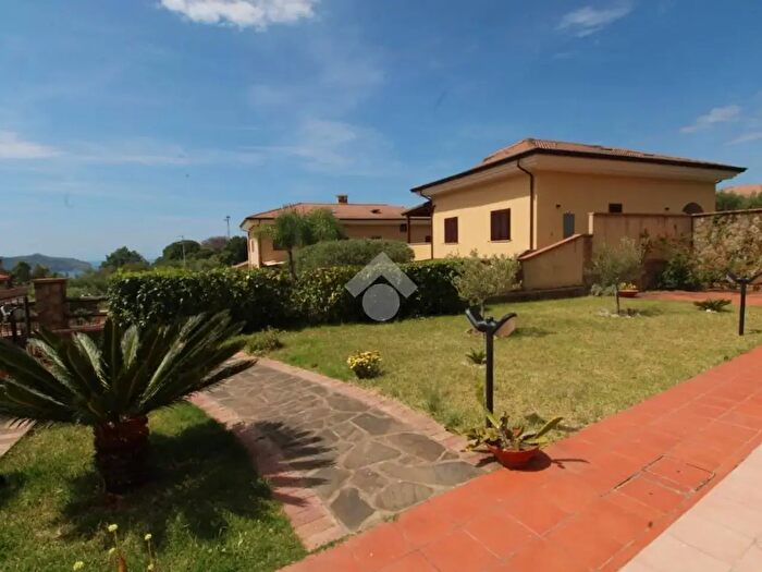Casa quadrilocale in vendita in Via Villa Verde, Pisciotta