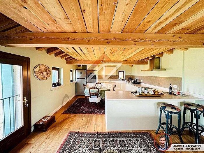 Casa quadrilocale in affitto in via della Vittoria, Pieve di Soligo