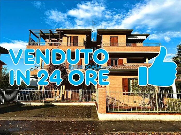 Appartamento quadrilocale in vendita in Via Fermi Novi di Modena Mo, Novi Di Modena