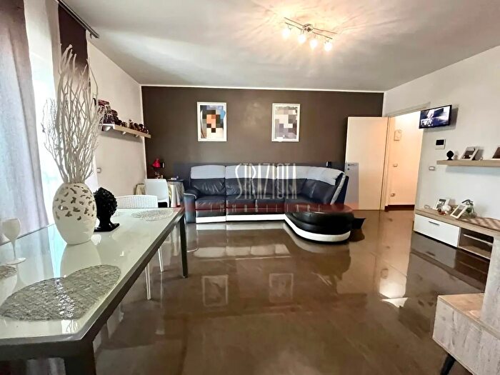 Appartamento quadrilocale in vendita in Via Tommaso Romita, Modugno