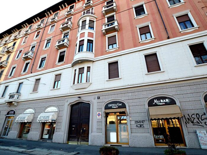 Appartamento trilocale in affitto in Viale Umbria, Porta Romana Medaglie dOro, Milano