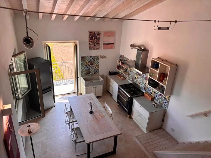 Appartamento con 5 locali in vendita in Via Loreta, Viareggio