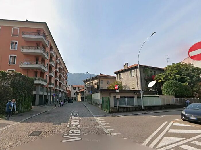 Appartamento bilocale in affitto in Via Mentana, Como