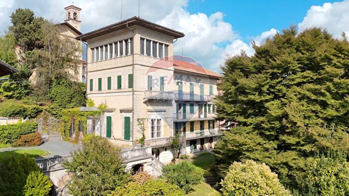 Casa con 20 locali in vendita in Via Clemente Vercellone, Sordevolo