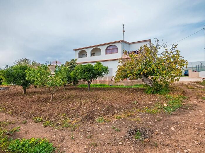 Casa con 11 locali in vendita in Cda Beneventana, Ragusa
