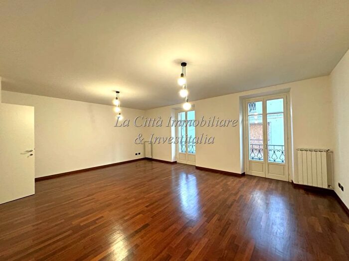 Appartamento quadrilocale in vendita in Galleria dei Portici, Novara