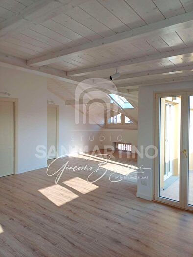 Appartamento trilocale in affitto in Via Mercadante, Varese