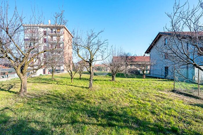 Casa con 9 locali in vendita in Via Pascoli, Cafasse