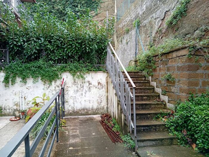 Appartamento con 5 locali in affitto in Via Vasco De Gama, Centro, Canino