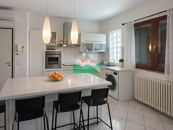 Appartamento trilocale in vendita in Via Cascina, Ravenna