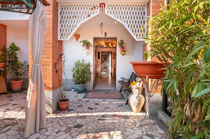 Casa con 6 locali in vendita in Via Gobetti, Caselle Torinese