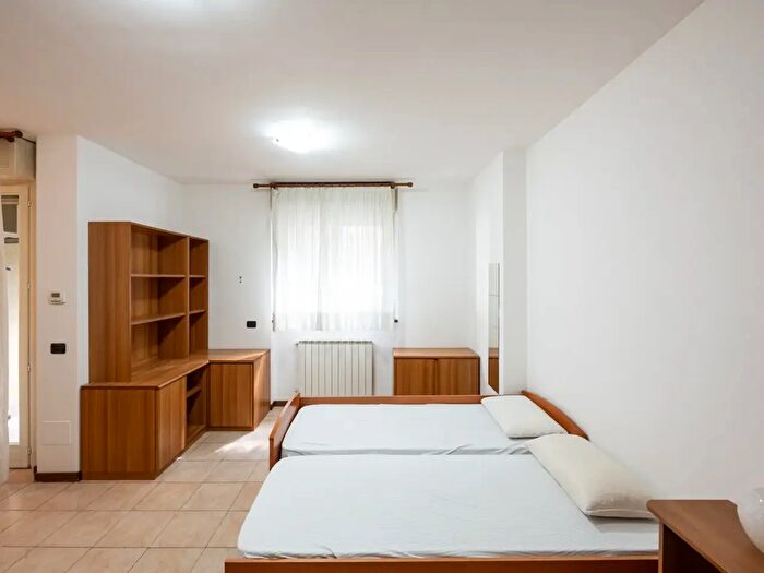 Appartamento monolocale in affitto in Via Teodosio, Milano